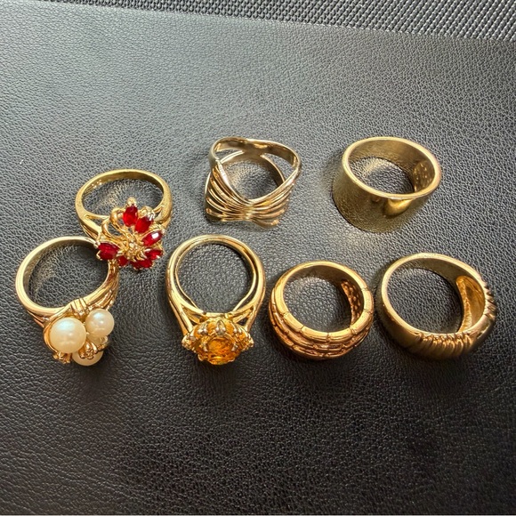 Set of Vintage Gold Tone Statement Ring Lot (7) - Picture 15 of 16